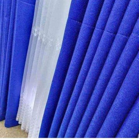 ▪️ 2 Curtains 1.5 m each
▪️1 Sheer-3 m
▪️Height-2.5m
