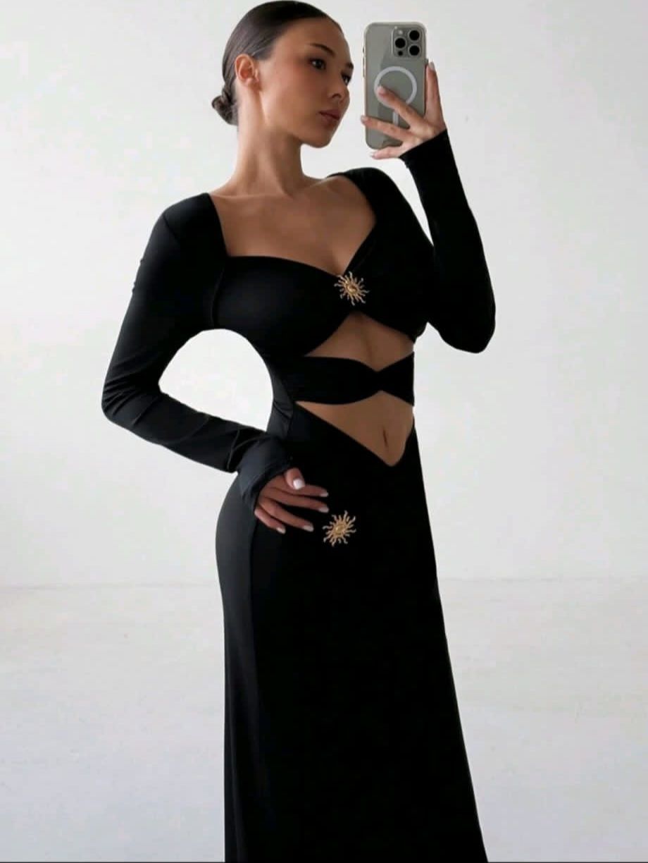 Aloruh Elegant Modern Metal Decor Hollow Out Waist Slimming Straight Long Dres