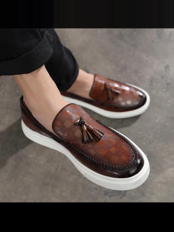 *Men tassel casuals*

