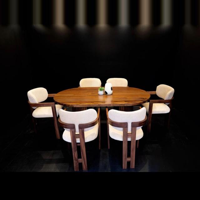 Six Seater Mahogany Dinning Table 