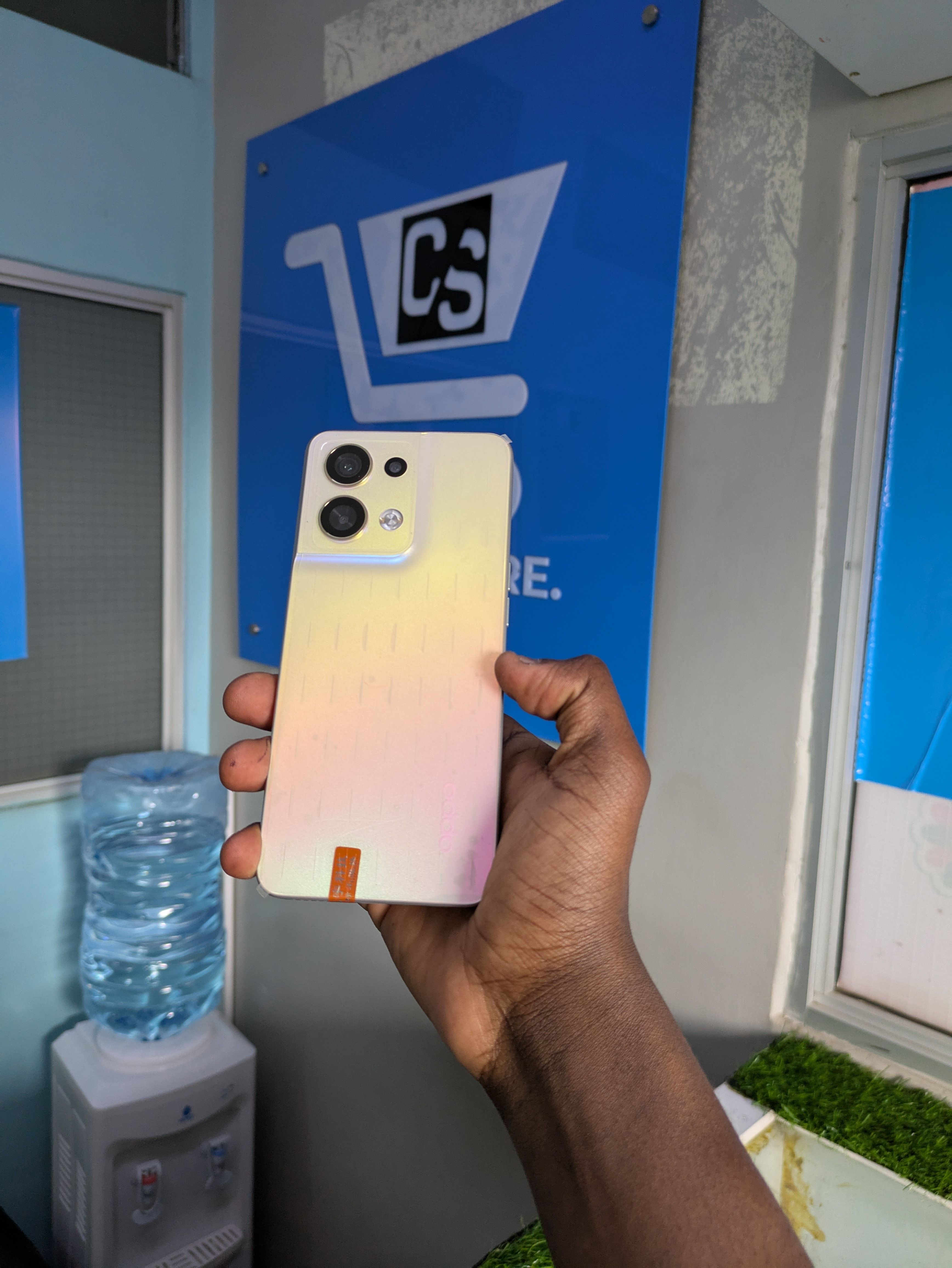 OPPO RENO 8 5G 256GB ROM 8GB RAM DISPLAY 6.43INCHREAR CAMERA 50MP + 2MP + 2MP WHITE (NOFINGERPRINT)