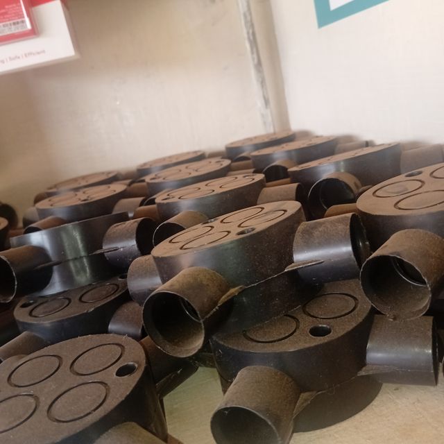 4 Way Circular Box